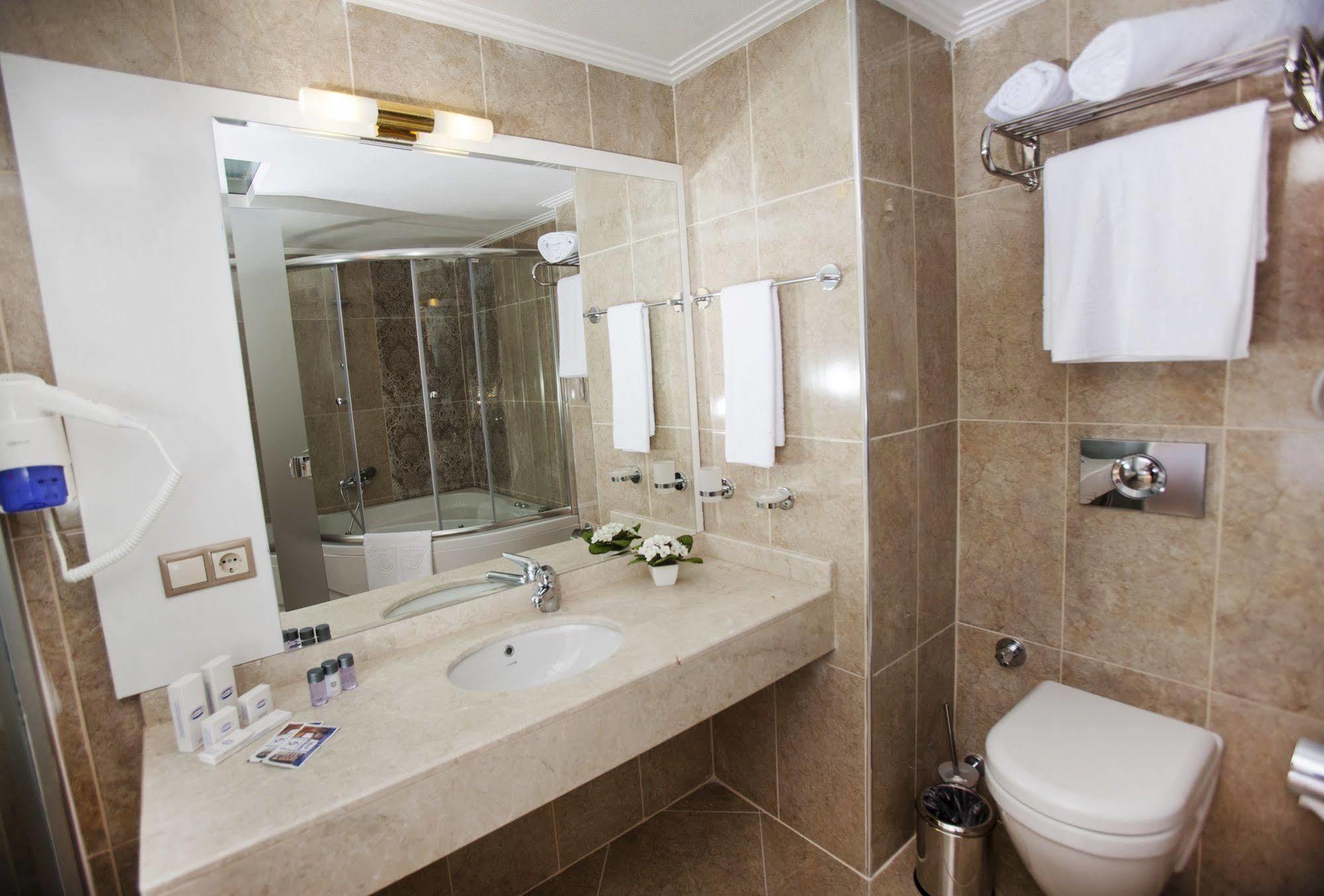 Cukurova Erten Hotel Adana Exterior photo